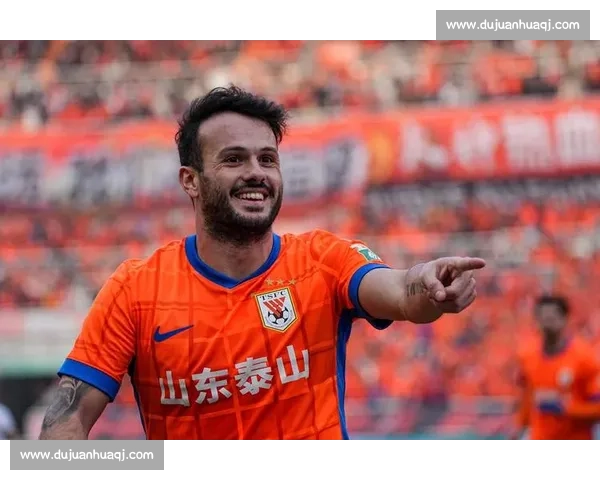 半场战报:山东 1-1 海港 李新翔破门卡扎伊什维利扳平 半场战报:山东 1-1 海港 李新翔破门卡扎伊什维利扳平