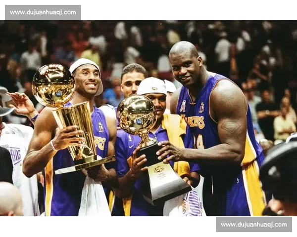 雅各布斯对阵弗莱切之战揭示力量速度与战术的巅峰较量全程焦点解析